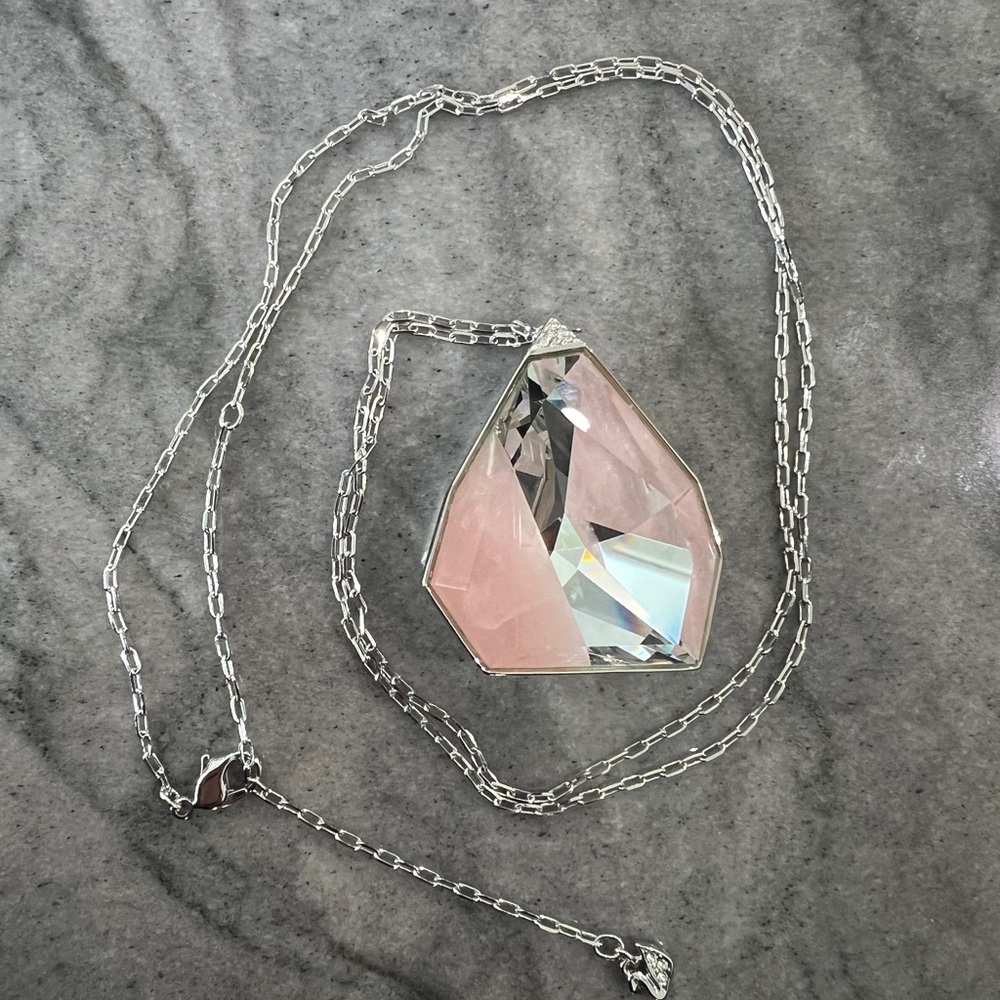 Swarovski Statement Necklace - Elegant Silver and Pink Pendant necklace